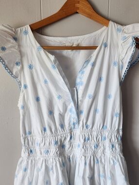 Rachel Zoe White Blue Embroidered Cotton Midi Dress Size 4 Flutter Sleeve Smock
